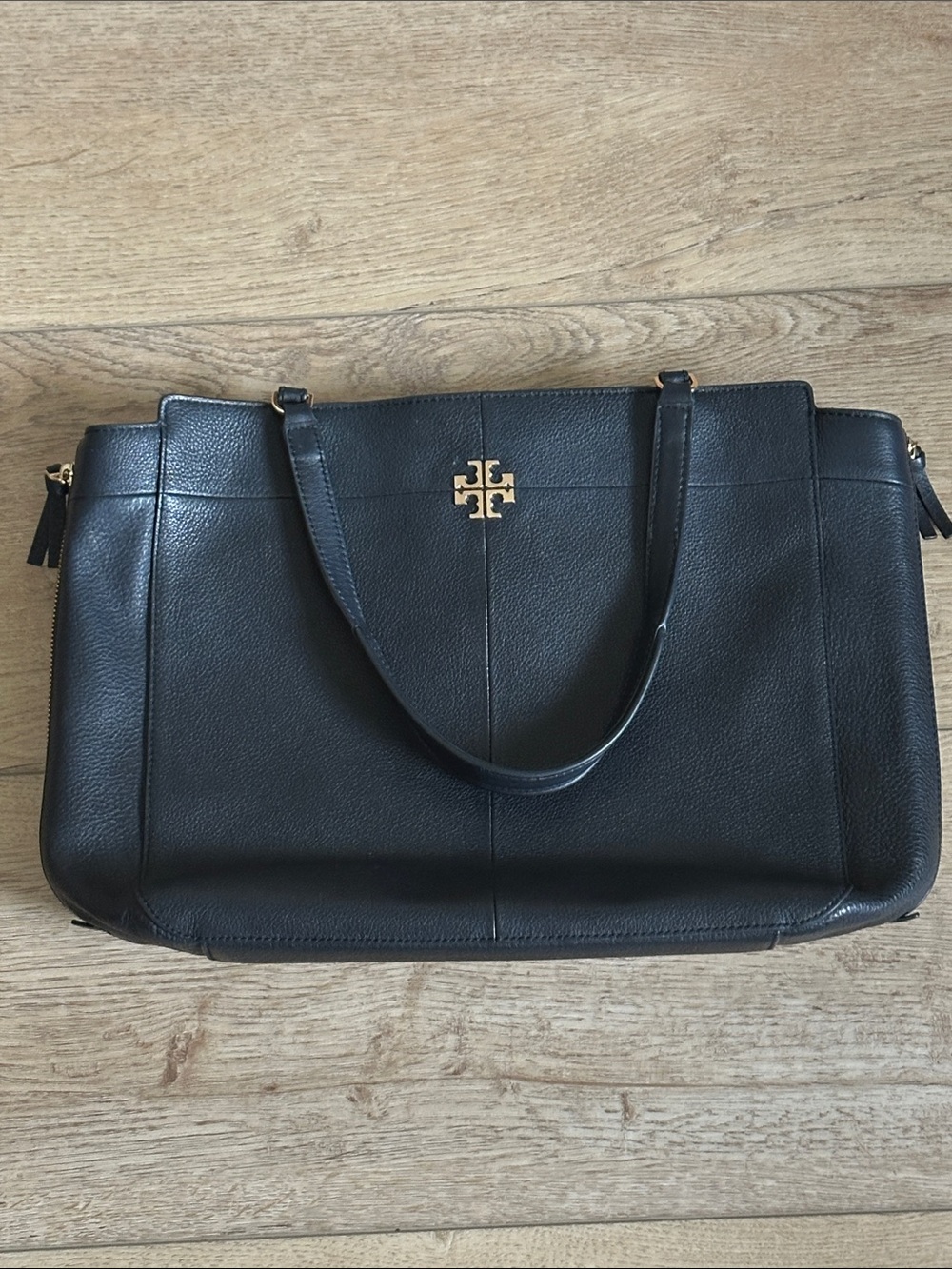 Tory Burch Ivy Side Zip Classic Black Pebbled Leather Large Shoulder Tote Bag